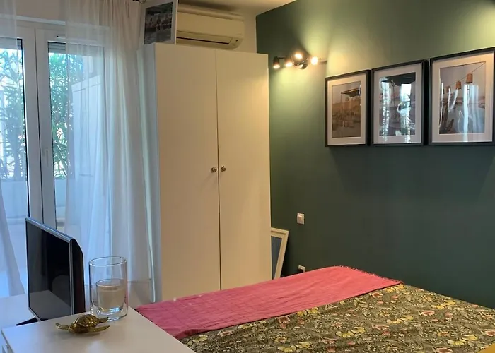 Cocon Avec Piscine, A Cote Du Port Et De Sable Fin アパート ヴァロリス