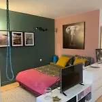 Апартаменты Cocon Avec Piscine, A Cote Du Port Et De Sable Fin