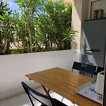 Cocon Avec Piscine, A Cote Du Port Et De Sable Fin Апартаменты *
