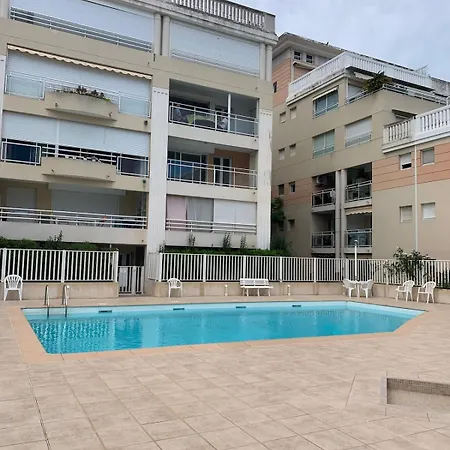 Cocon Avec Piscine, A Cote Du Port Et De Sable Fin