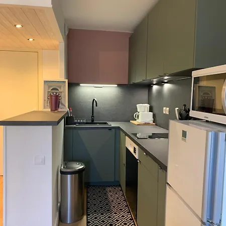 Cocon Avec Piscine, A Cote Du Port Et De Sable Fin 公寓 *